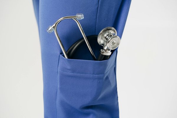 Incontinence urinaire chez le senior : le rôle de l'alimentation